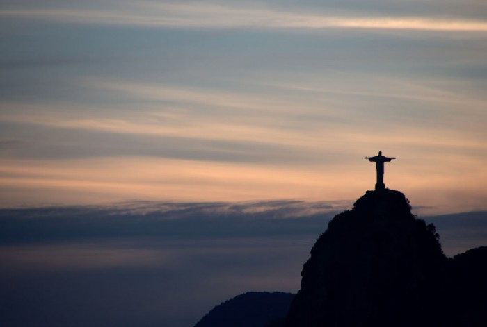 Christ-Redeemer-at-sunset-The-silhouette-of-Christ-Redeemer-in-Rio-de-Janeiro