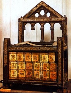 Cathedra-throne